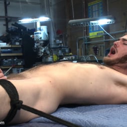 Christian Wilde in 'Kink Men' Mechanic edged by his own tools (Thumbnail 16)