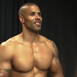 Robert Axel in 'Kink Men' Muscle hunk gets a four hand massage with happy and unhappy endings (Thumbnail 6)