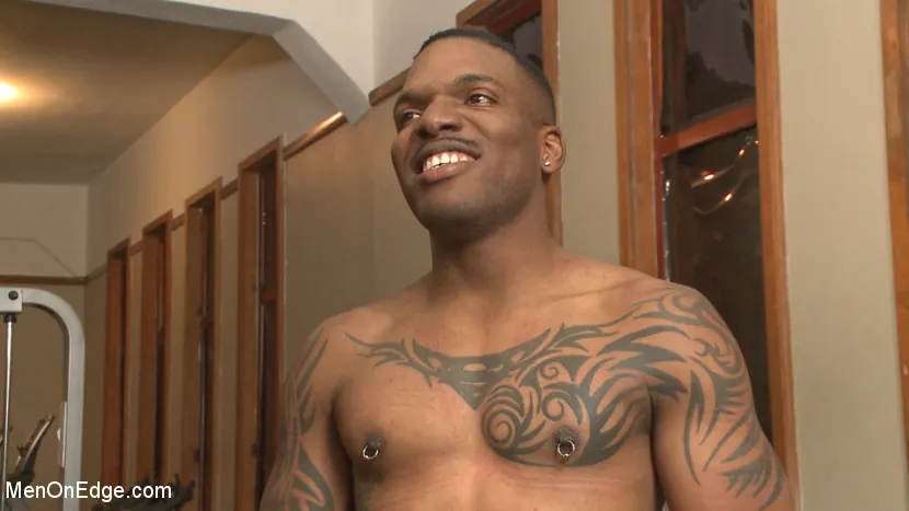 Kink Men 'Big cock stud gets edged in the gym' starring Aaron Reese (Photo 9)