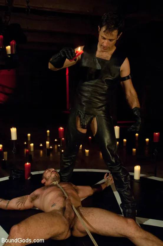 Kink Men 'My Master's Master - Halloween Update' starring Alessio Romero (Photo 10)