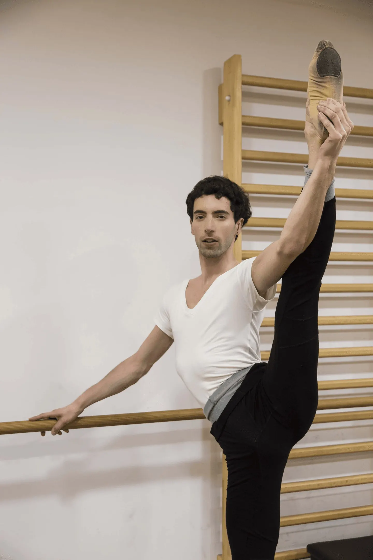 Kink Men 'Russian Ballet volume 4 scene 2' starring Anteo Chara (Photo 28)