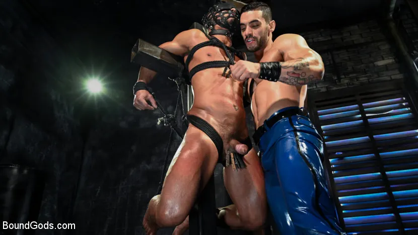 Kink Men 'Dillon Diaz serves The House' starring Arad Winwin (Photo 13)