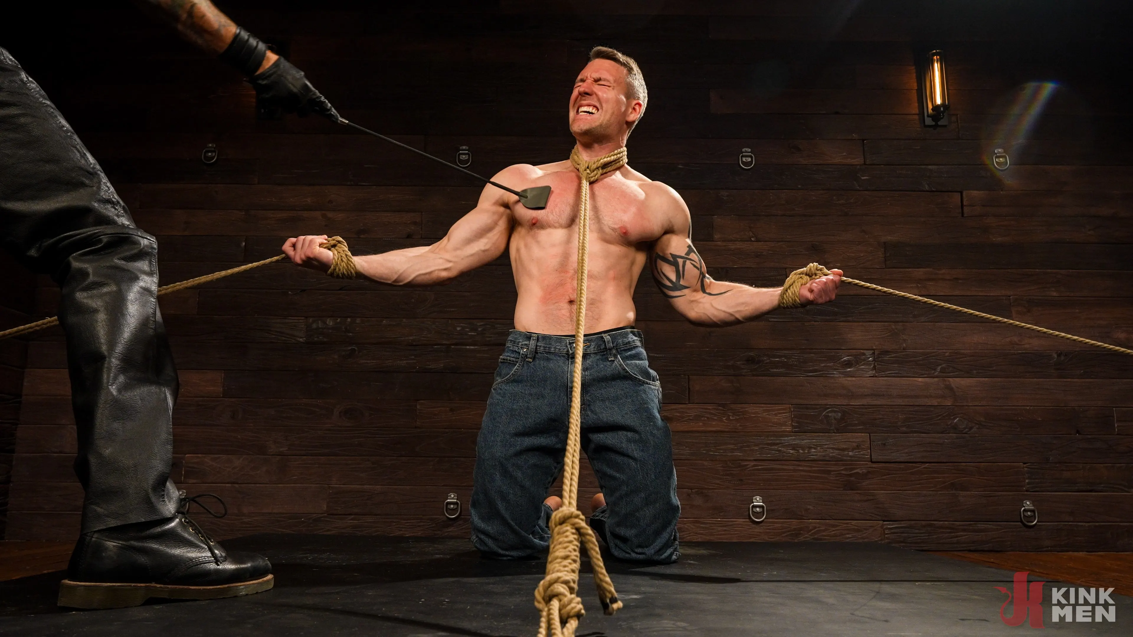 Baxxx in 'The Man With the Dick on a Rope' from 'Kink Men' (Photo 4) Kink Men 'The Man With the Dick on a Rope' starring Baxxx (Photo 4)