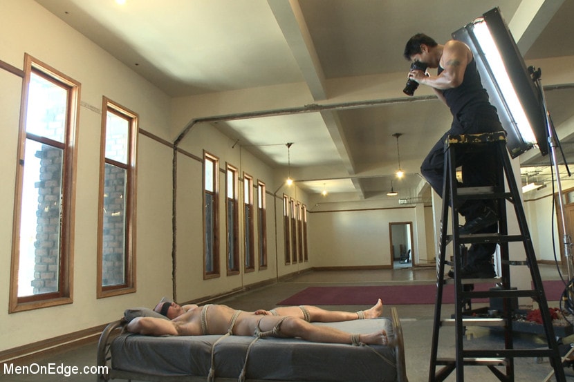 Kink Men 'Bodybuilder gets edged by a guy for the first time' starring Beau Warner (Photo 16)
