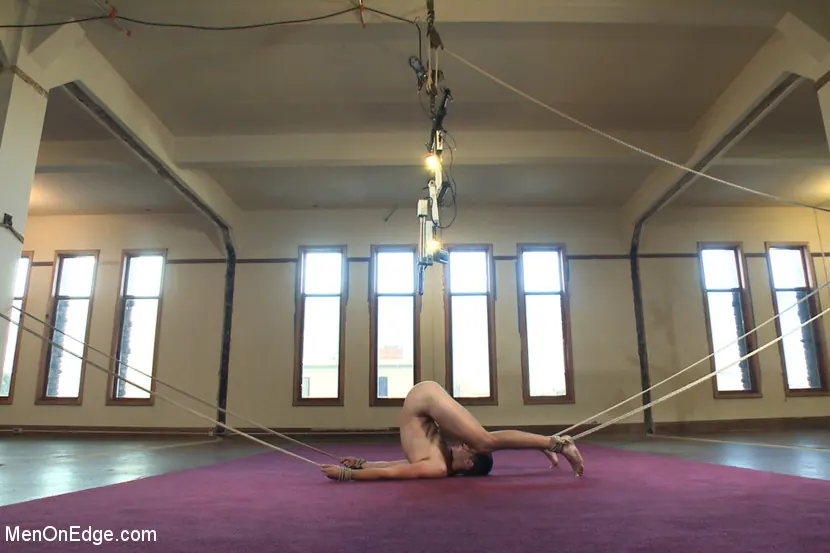 Kink Men 'edged and fucked by a Shockspot machine' starring Brandon Moore (Photo 3)