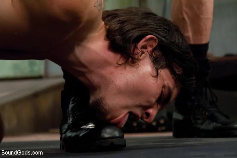 Kink Men 'slyman vs deap - Live Shoot' starring Brenn Wyson (Photo 17)