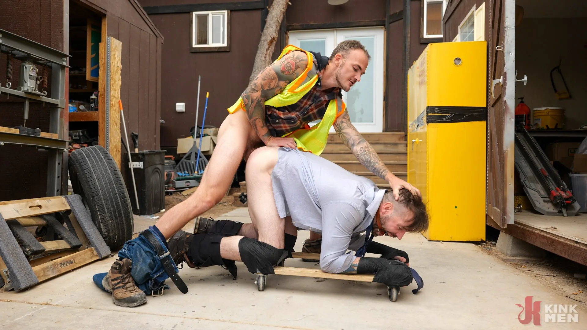 Kink Men 'Diggin' Holes' starring Buck Richards (Photo 6)