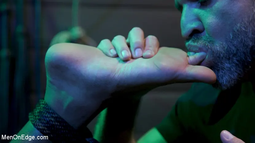 Kink Men 'Quivers on Edge!' starring Buck Wright (Photo 6)