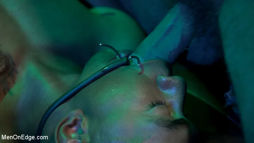 Kink Men 'Quivers on Edge!' starring Buck Wright (Photo 8)