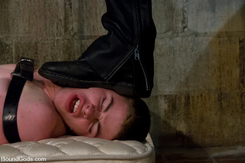 Kink Men 'The Perv and His Sk8ter Boy' starring CJ Madison (Photo 12)