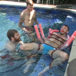 Chris Harder in 'Kink Men' The Pool Boy (Thumbnail 2)