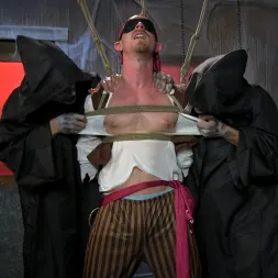 Cody Winter in 'Kink Men' Scared Stiff! (Thumbnail 2)