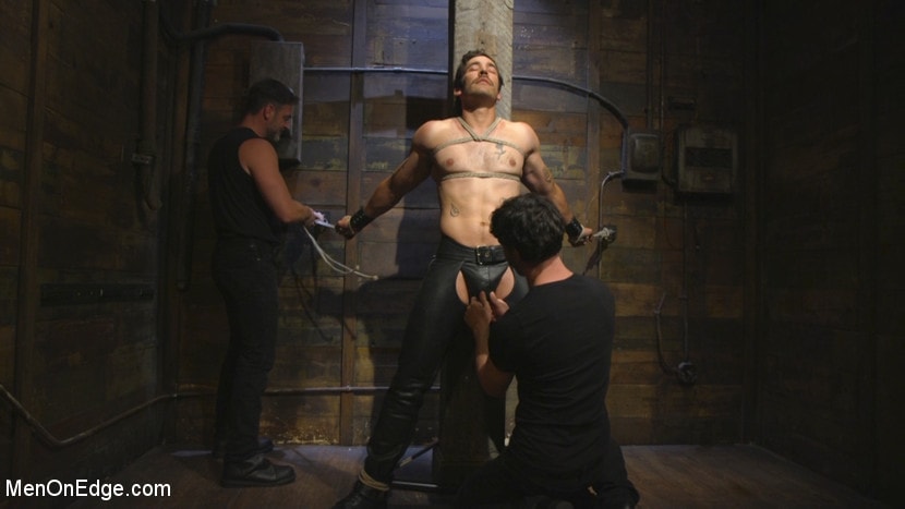 Kink Men 'Hot leather stud with a fat cock gets edged' starring Dale Cooper (Photo 5)