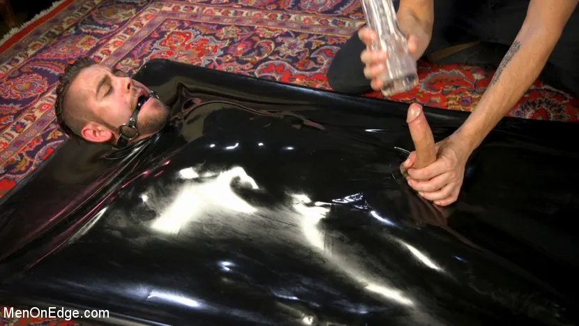 Kink Men 'Over the Edge: Handsome Stud Dante Colle Unable to Resist Master Keys' starring Dante Colle (Photo 16)