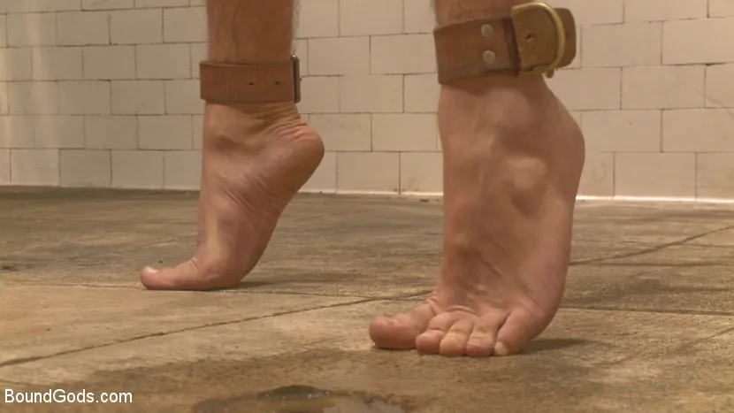 Kink Men 'I'll show you fucking leather! - Two punks taken down in the gym' starring Dirk Caber (Photo 7)