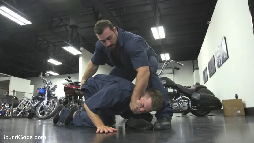 Kink Men 'Abuse in the Workplace' starring Jaxton Wheeler (Photo 2)