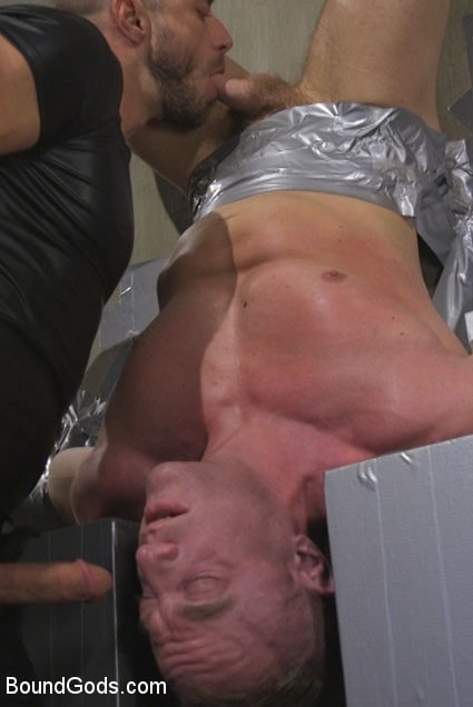 Kink Men 'Beefy Muscular Hunk Deprived of Air and Fucked into Submission' starring Jessie Colter (Photo 16)