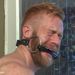 Jessie Colter in 'Kink Men' Muscled stud worships feet and takes cock after cock in bondage (Thumbnail 13)