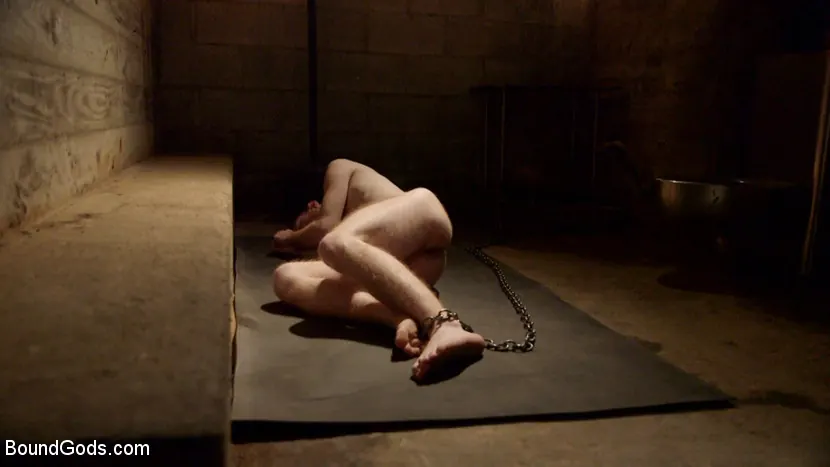 Kink Men 'C E L L' starring Jonah Marx (Photo 2)