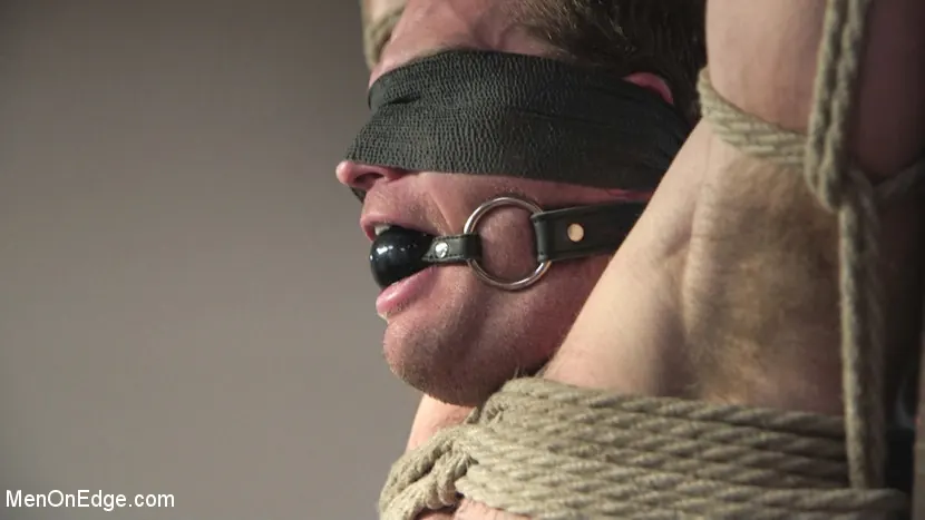 Kink Men 'Cruising for an edging' starring Jonah Marx (Photo 1)