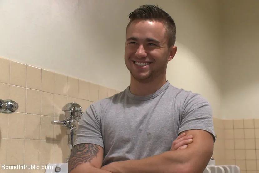 Kink Men 'Cruising for a Gangbang' starring Leo Sweetwood (Photo 8)