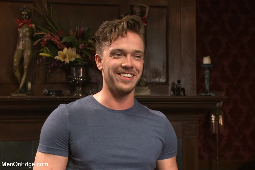 Kink Men 'Bi hunk with an enormous cock just aching to cum' starring Lucas Knight (Photo 7)