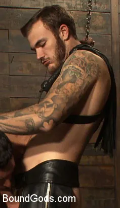 Kink Men 'Mr Wilde binds and fucks a muscled body builder with an uncut cock' starring Marcus Ruhl (Photo 7)