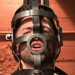 Master Avery in 'Kink Men' Dominic Pacifico in Bondage Hell (Thumbnail 3)