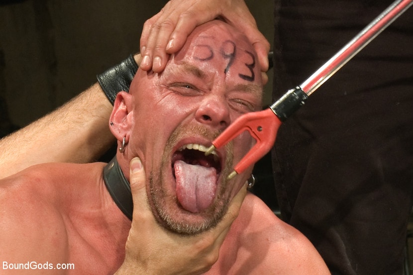 Kink Men 'The Battle of the Pain Sluts - Live Shoot' starring Master Avery (Photo 10)