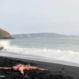 Micah Andrews in 'Kink Men' Sex on The Beach (Thumbnail 11)