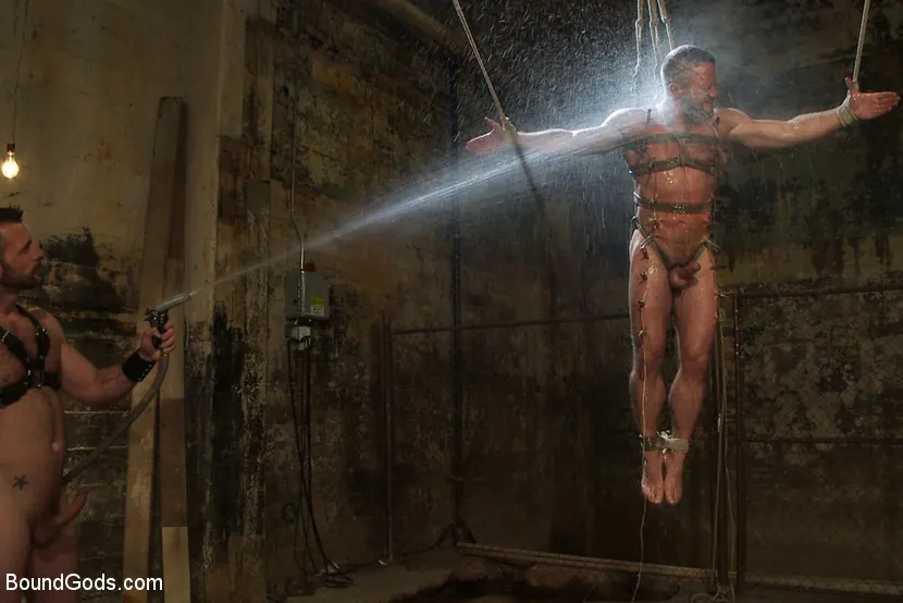 Kink Men 'Men On The Prowl' starring Morgan Black (Photo 10)