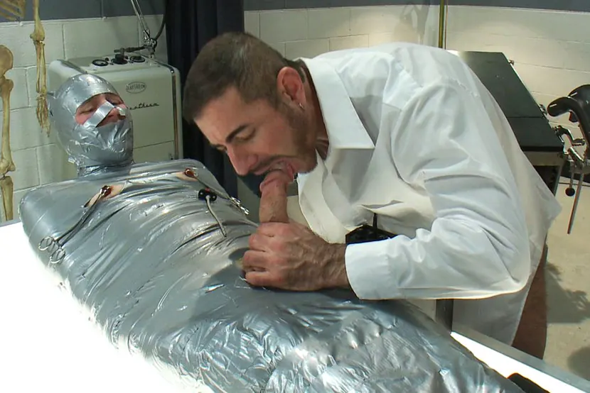 Kink Men 'A young private endures a brutal Army physical' starring Nick Moretti (Photo 12)