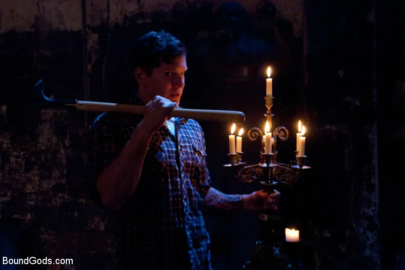 Kink Men 'The Grave Robber - Halloween Update' starring Parker London (Photo 1)