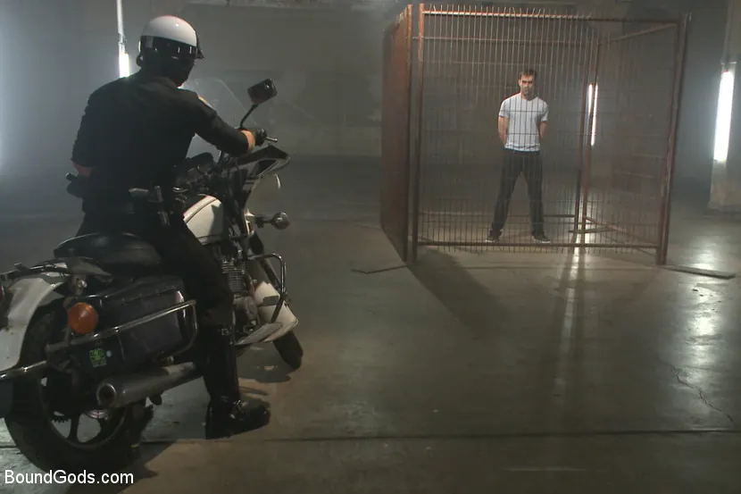 Kink Men 'Tormented with mousetraps and fucked into submission' starring Patrick Isley (Photo 2)