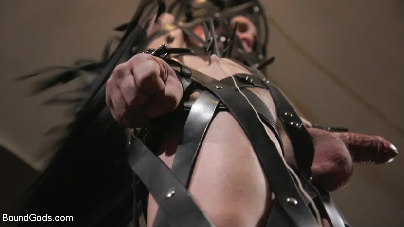 Kink Men 'Manhandles Tony Orlando' starring Pierce Paris (Photo 23)