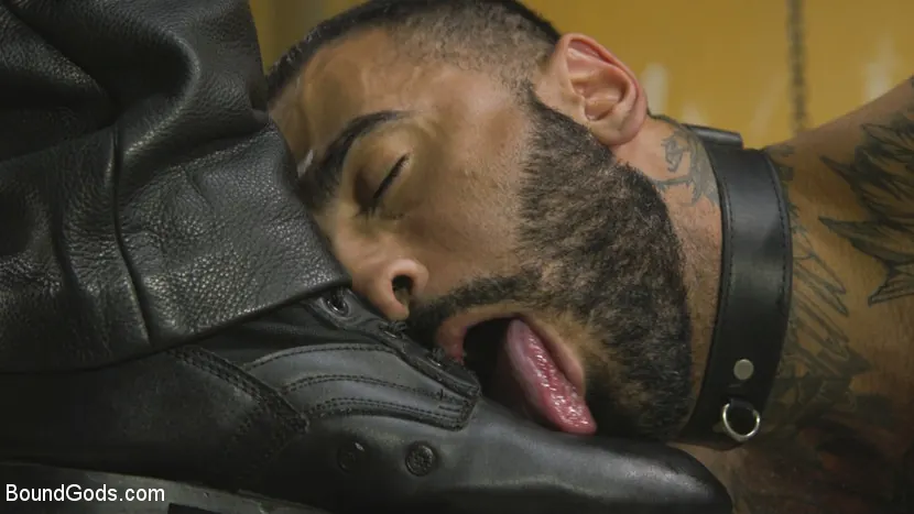 Kink Men 'Loves to Lick Leather while being Chained and Flogged' starring Rikk York (Photo 4)