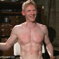 Rob Yaeger in 'Kink Men' Straight Kickboxer gets dunked while shooting his load (Thumbnail 15)