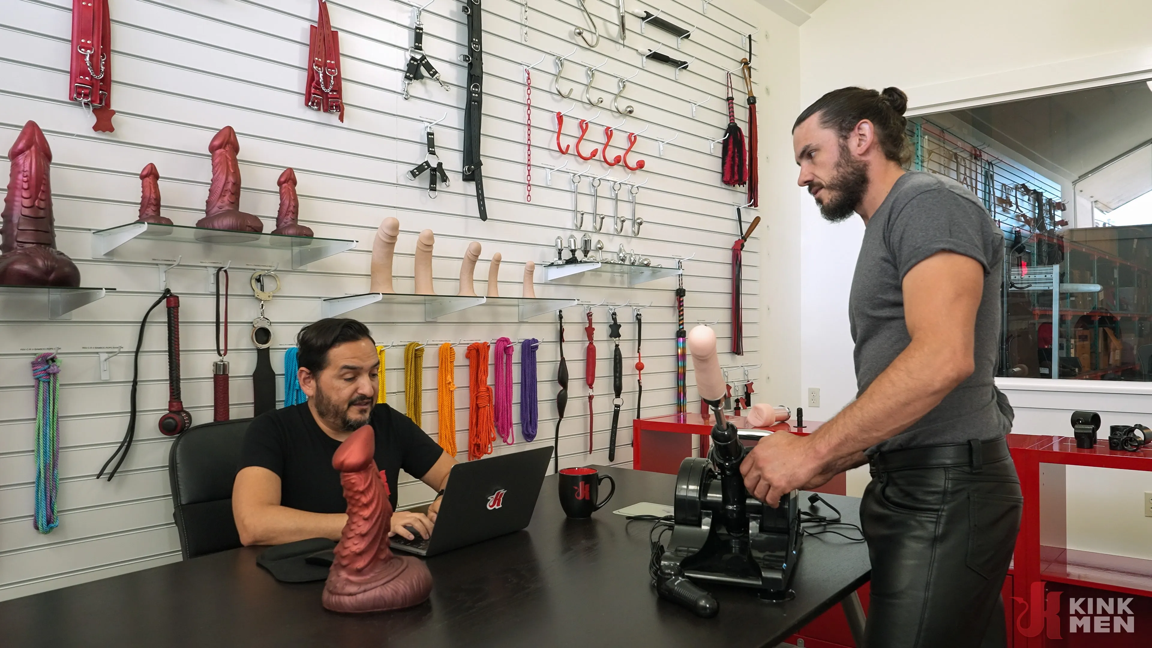 Kink Men 'A Full Refund!' starring Vander Pulaski (Photo 1)