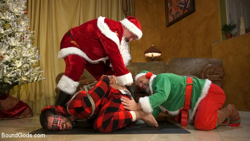 Kink Men 'Homo Alone, Part One: Vander Pulaski Taken Down in Home Invasion' starring Vander Pulaski (Photo 7)