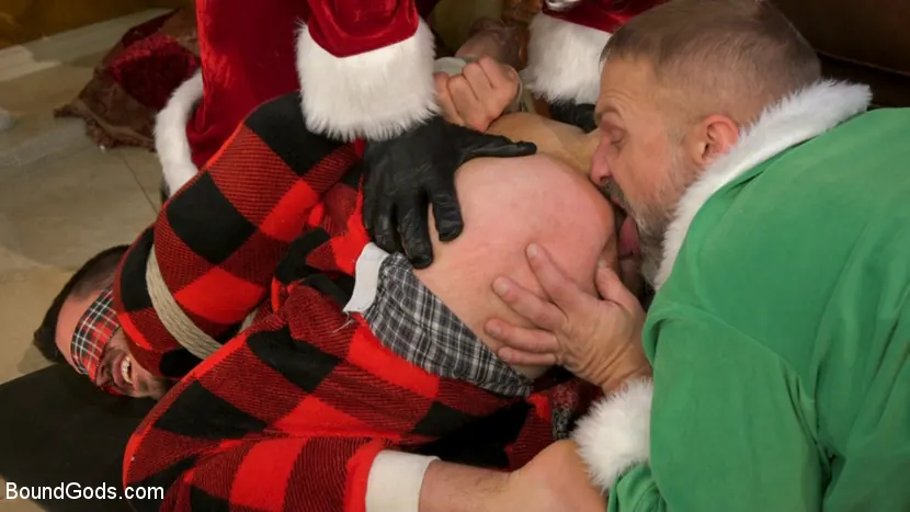 Kink Men 'Homo Alone, Part One: Vander Pulaski Taken Down in Home Invasion' starring Vander Pulaski (Photo 9)