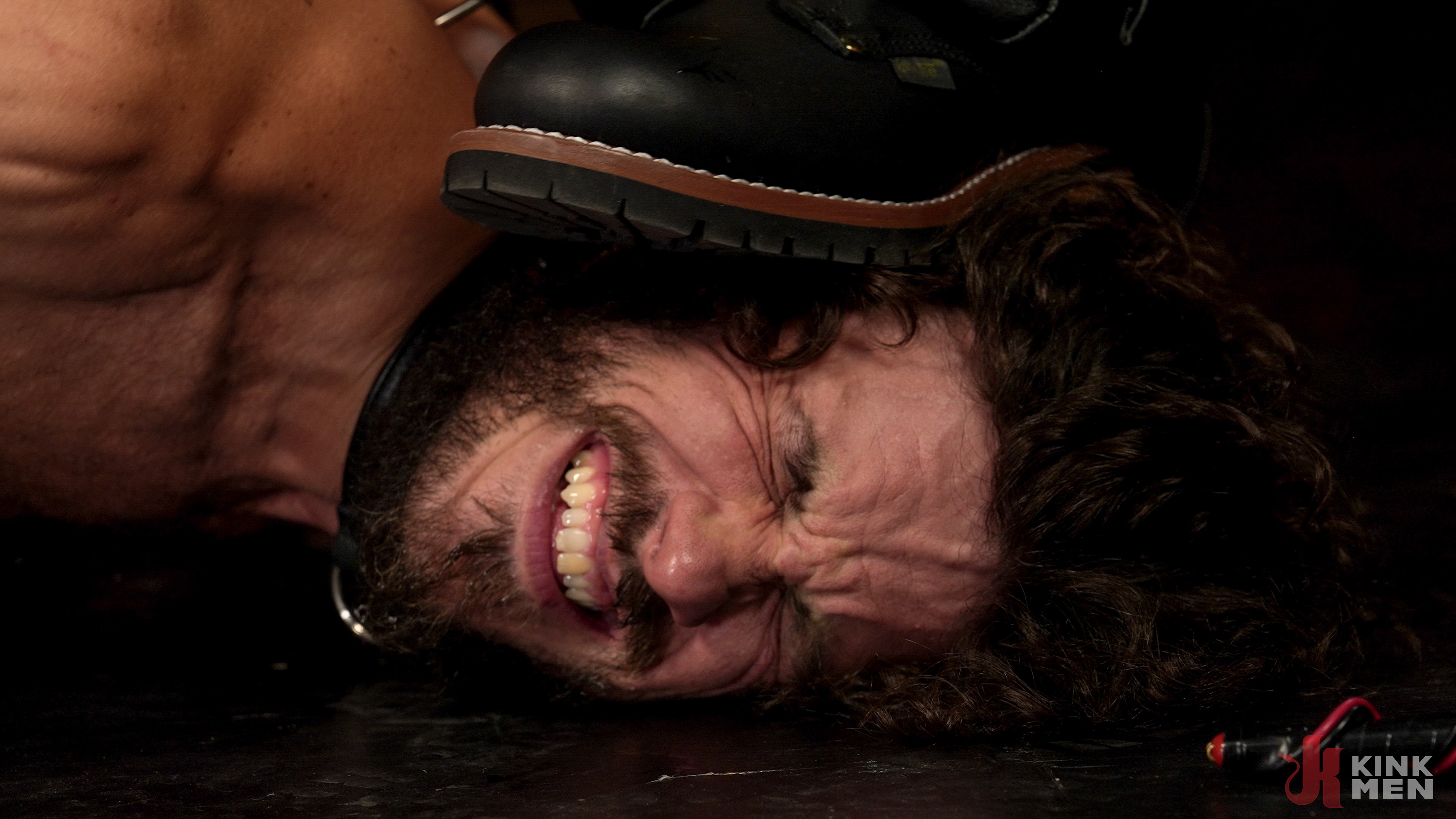 Kink Men 'Hungry For Cock' starring Vander Pulaski (Photo 10)