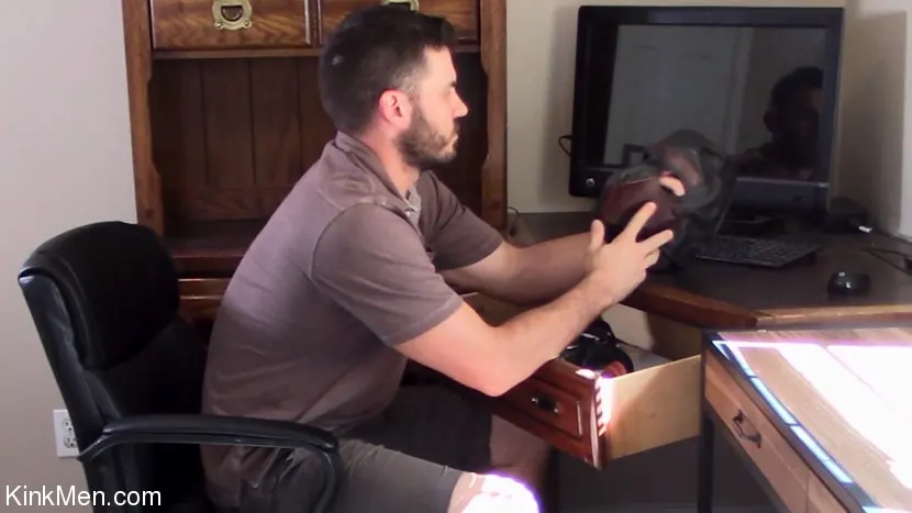 Kink Men 'Puppy Playtime with Vander Pulaski' starring Vander Pulaski (Photo 1)