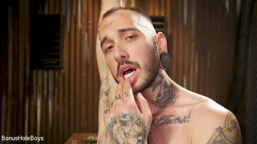 Kink Men 'FTM Muscle Boy Gets Wet For The Gym' starring Viktor Belmont (Photo 14)